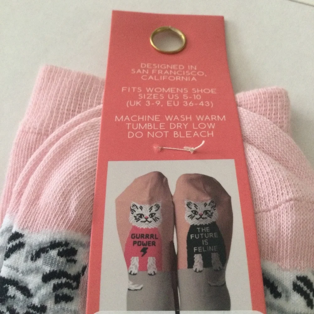 YELLOW OWL WORKSHOP THE FUTURE IS FELINE WOMENS SOCKS OS NWT